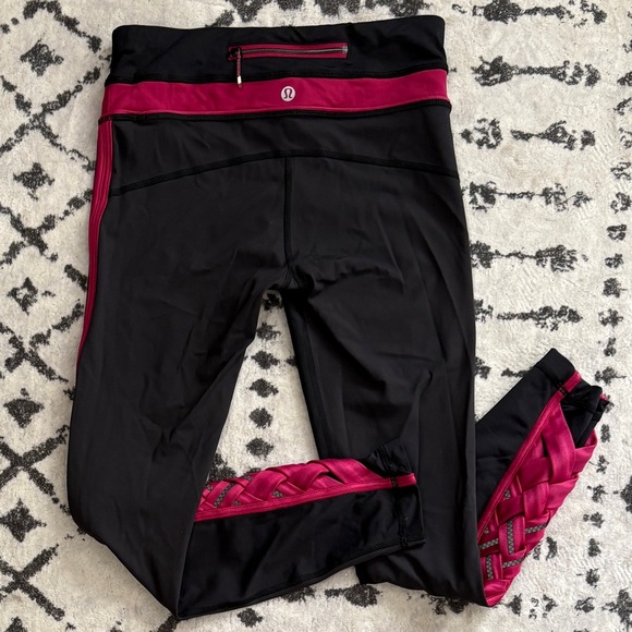 Lululemon Black/Pink Leggings Women’s Size 4 Criss Cross Leg W/ Key Pocket - Picture 1 of 2